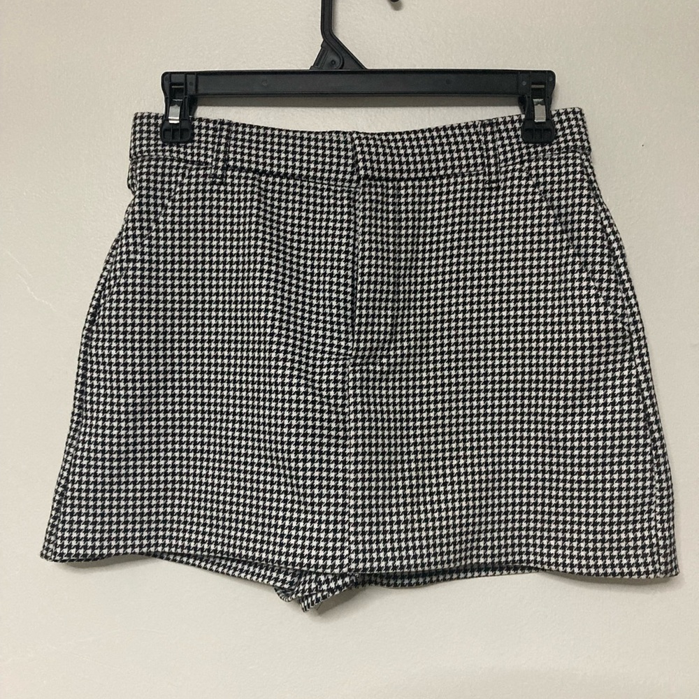 Zara Black and White Houndstooth High Waist Skort
